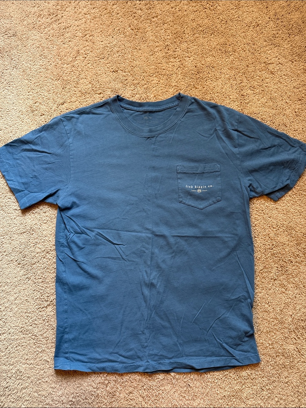 Fish Hippie Co. Men's Short Sleeve Pocket Tee - Blue